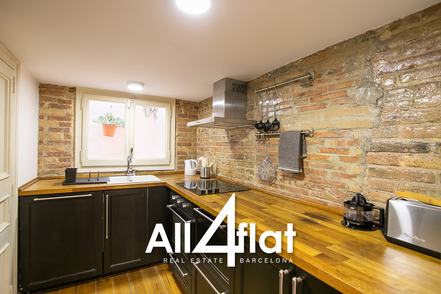 Rue Ausias Marc - Réf : 003022B 