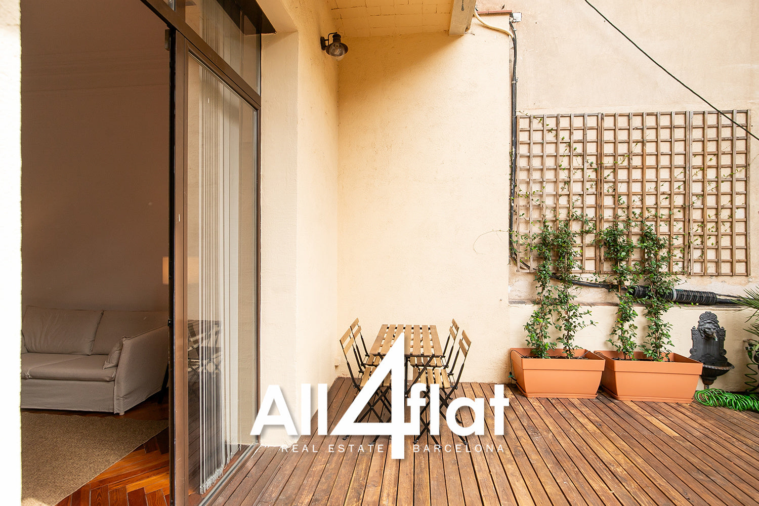 Rue Ausias Marc - Réf : 003022B 