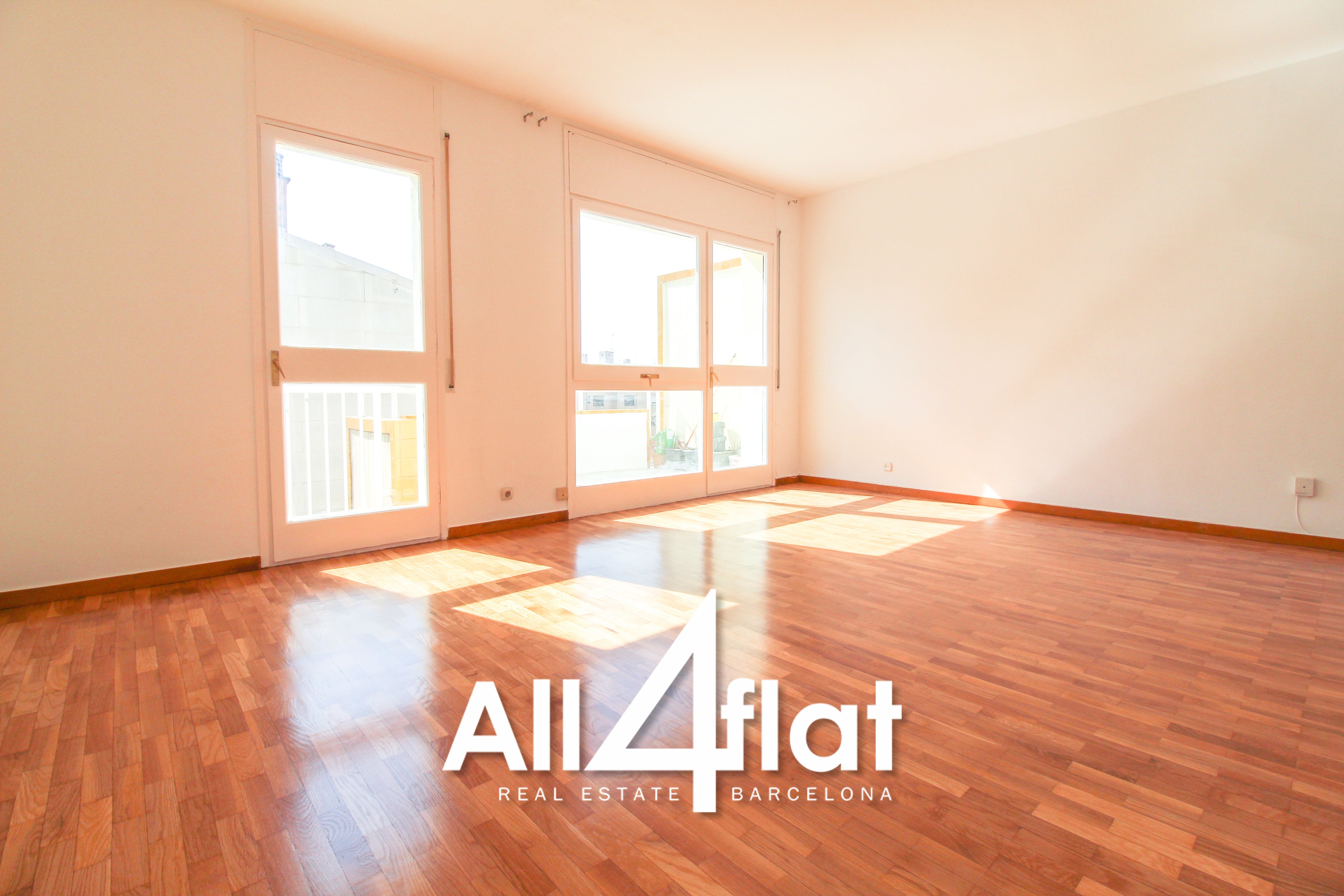 Rue Casp - Réf. : 001221 