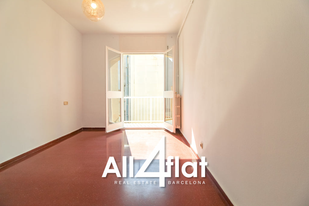 Rue Casp - Réf. : 001221 