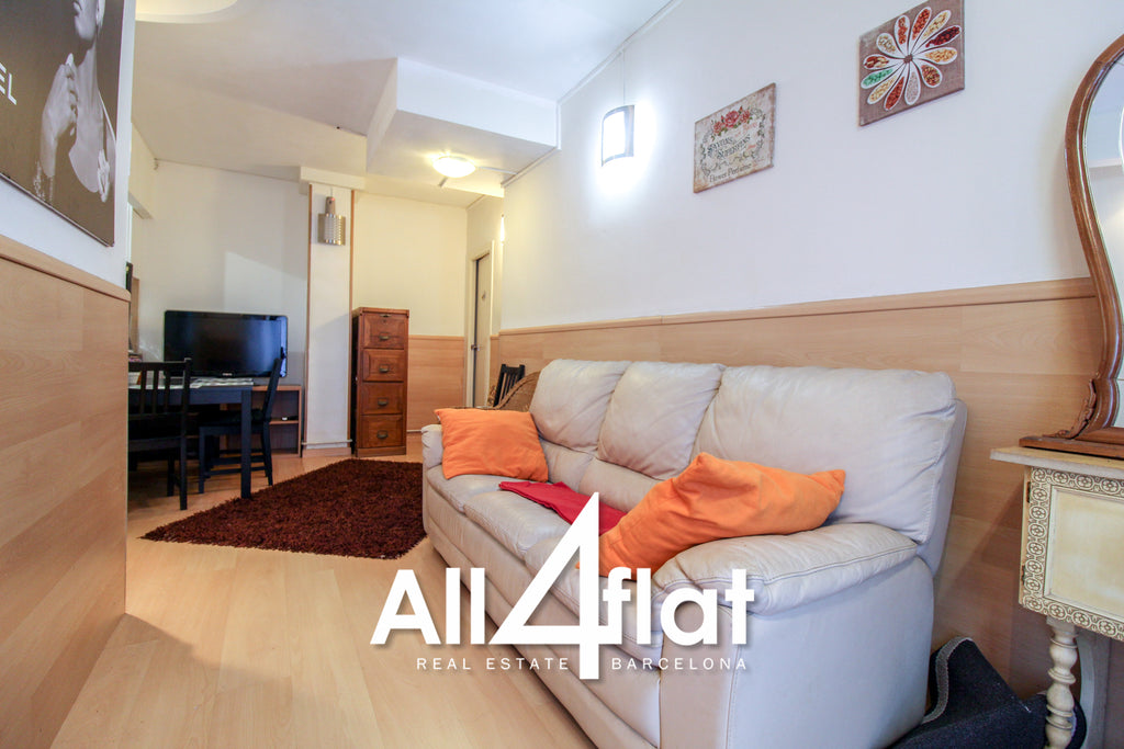 Rue de Berlin - Réf. : 001284E 