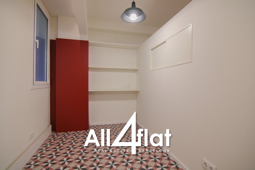 C/ Portal Nou - Réf. : 002542C 