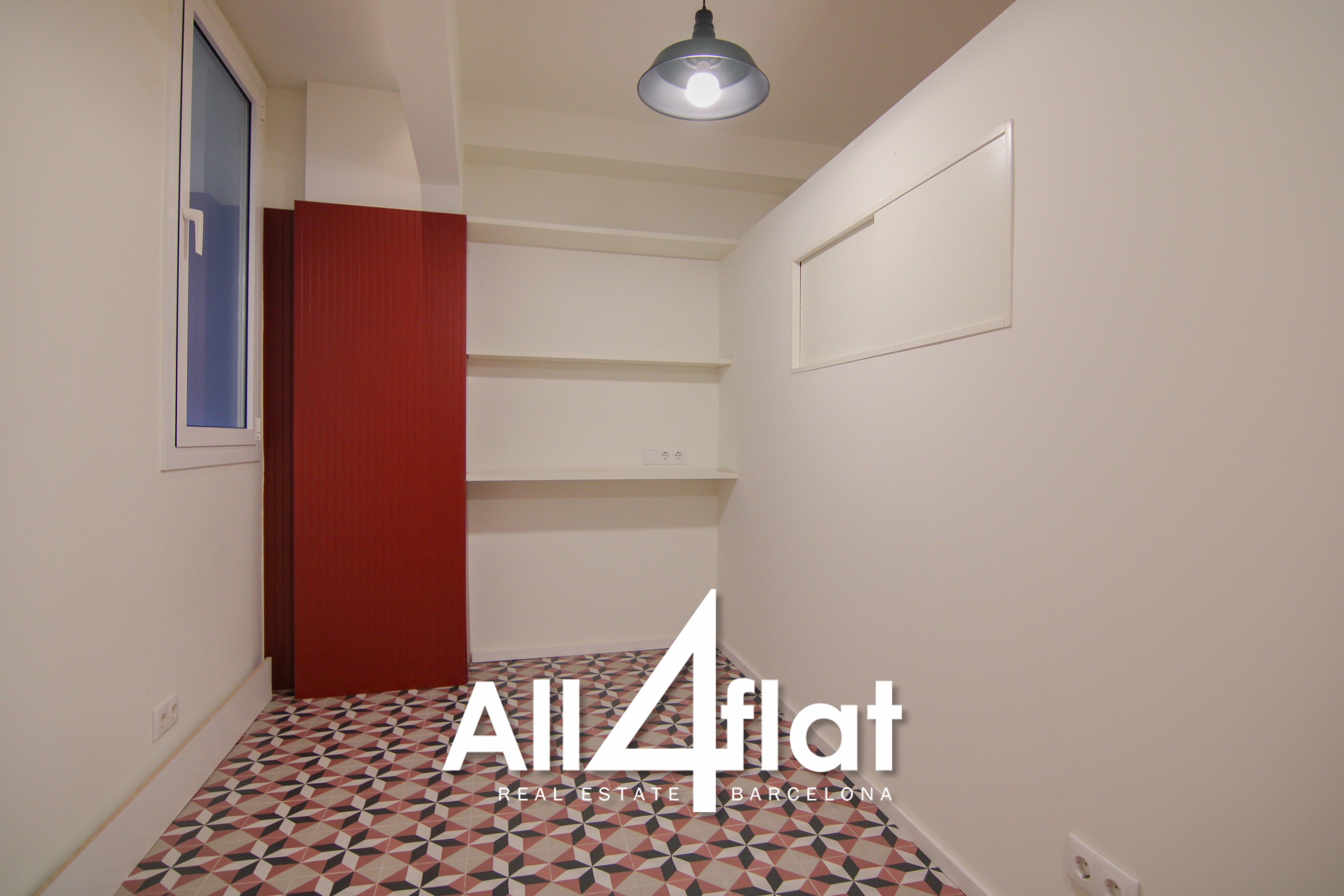 C/ Portal Nou - Réf. : 002542C 