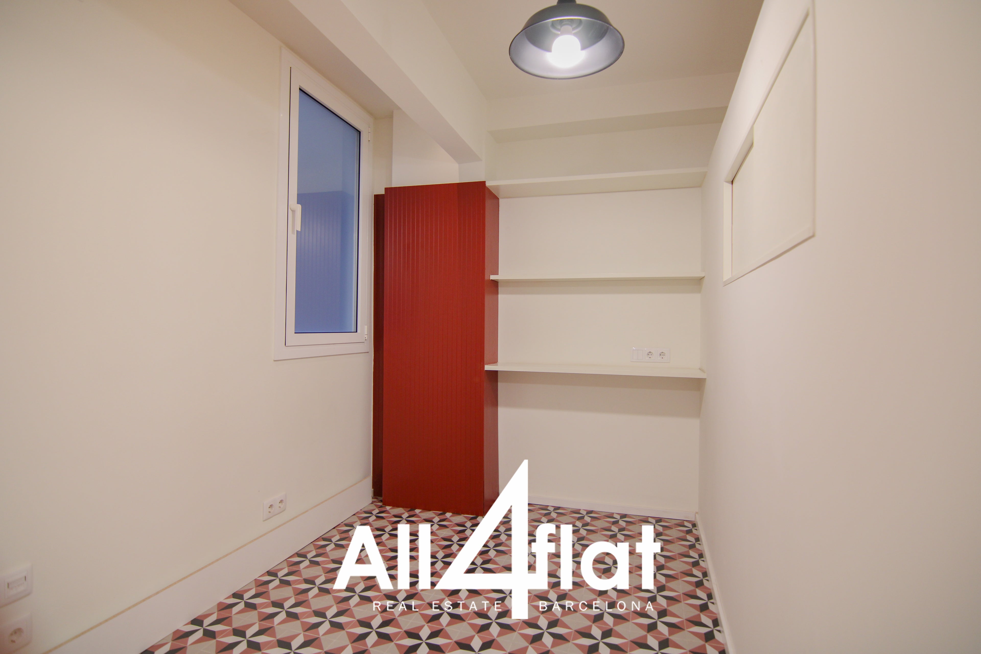 C/ Portal Nou - Réf. : 002542C 