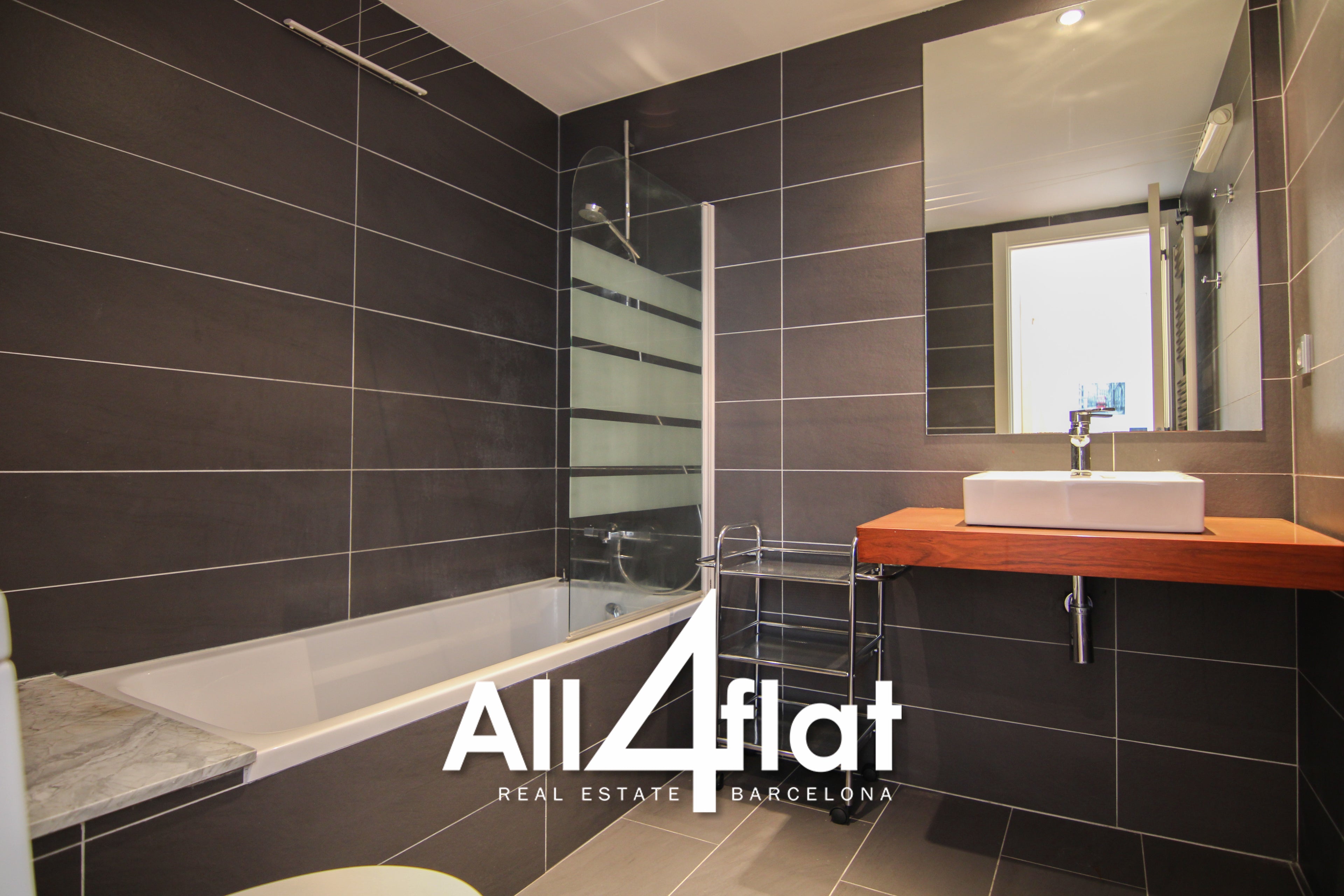 Rue Dr Aiguader - Réf : 001870I 