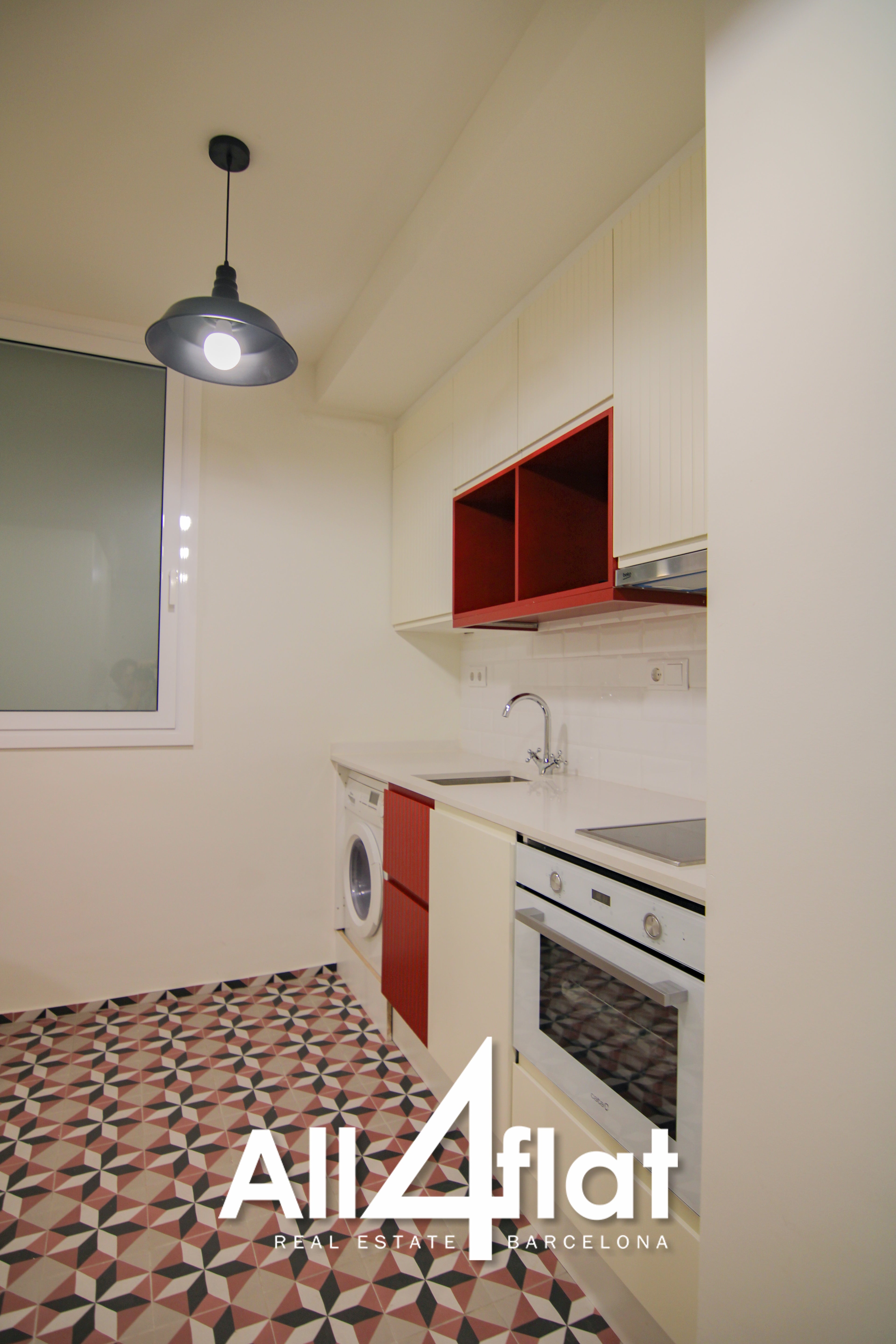 C/ Portal Nou - Réf. : 002542C 