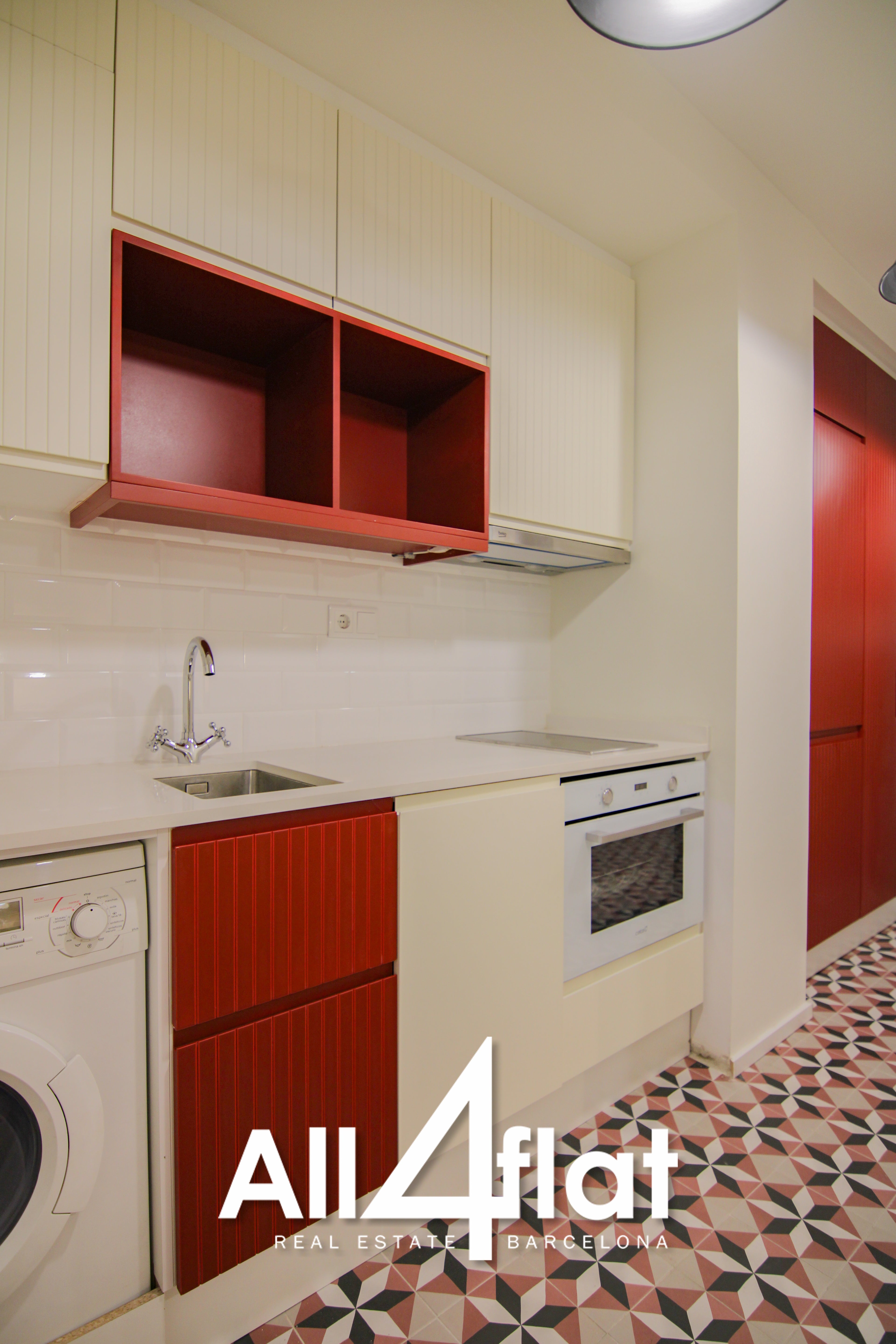 C/ Portal Nou - Réf. : 002542C 