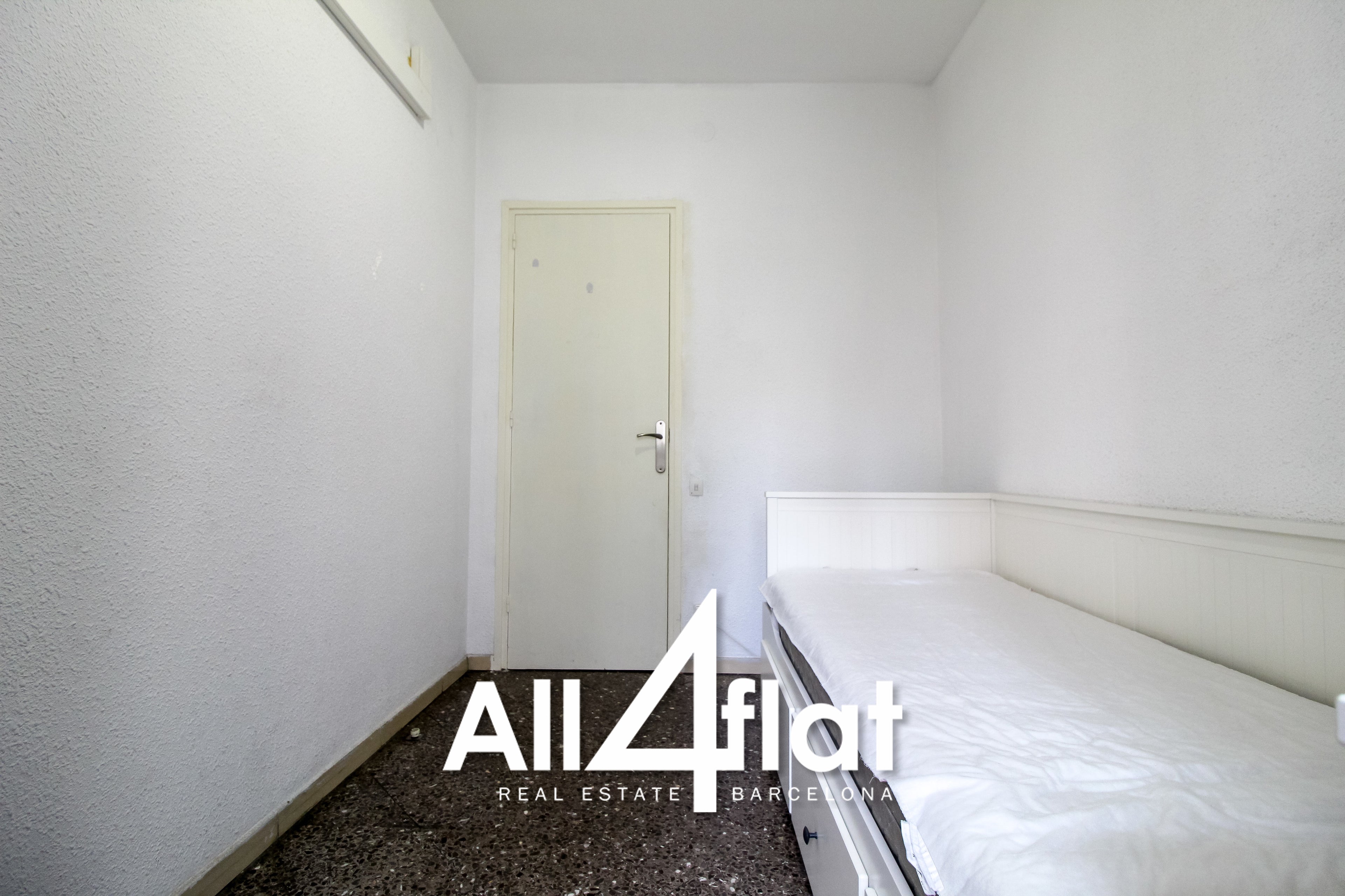 C/ Valencia - Ref: 000987L 