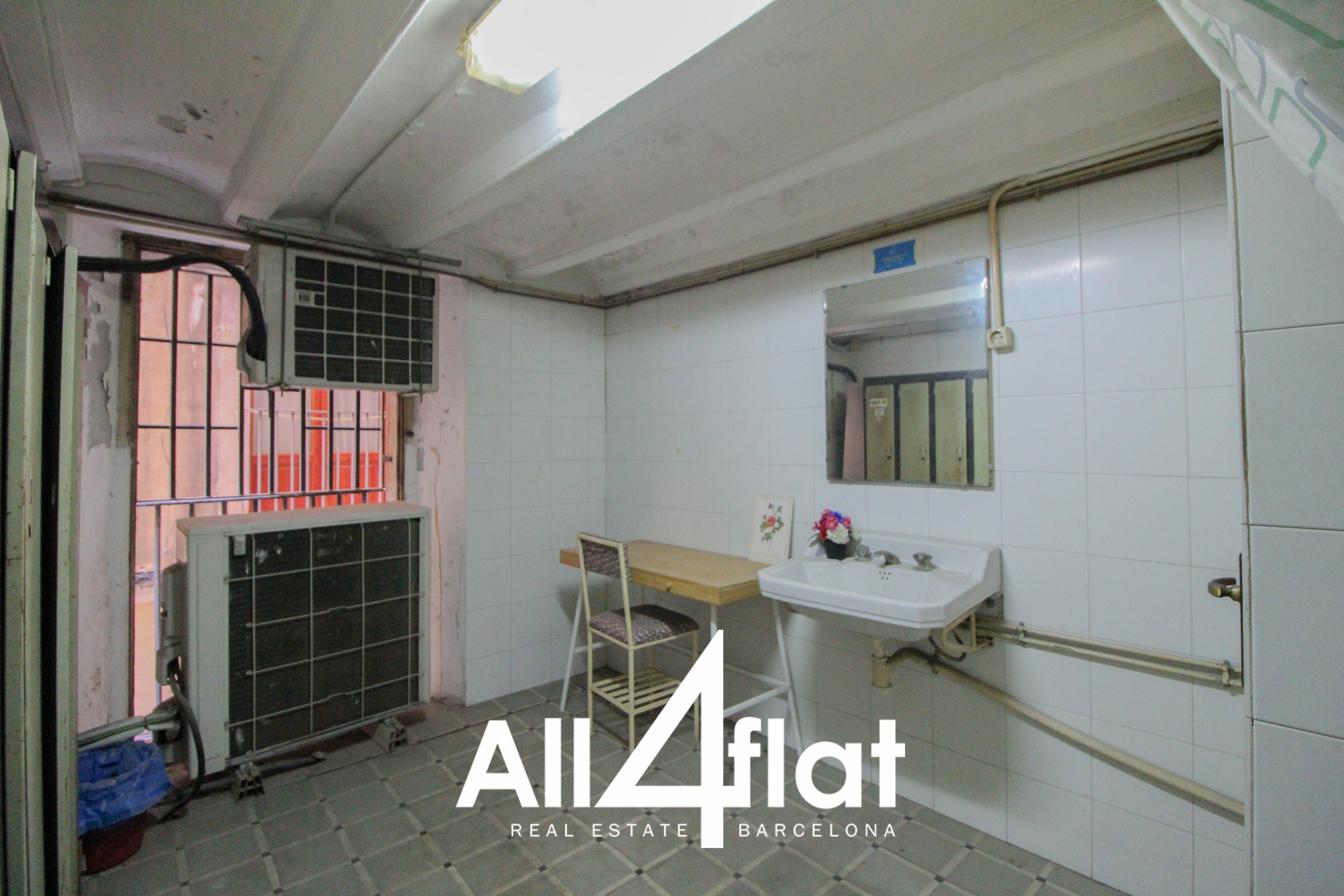 C/ Ample - Réf. : 002545_NP 