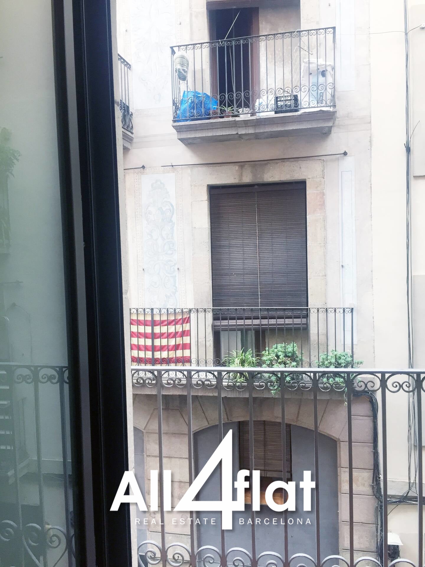 C/ Joaquin Costa - Réf. : 000638X 